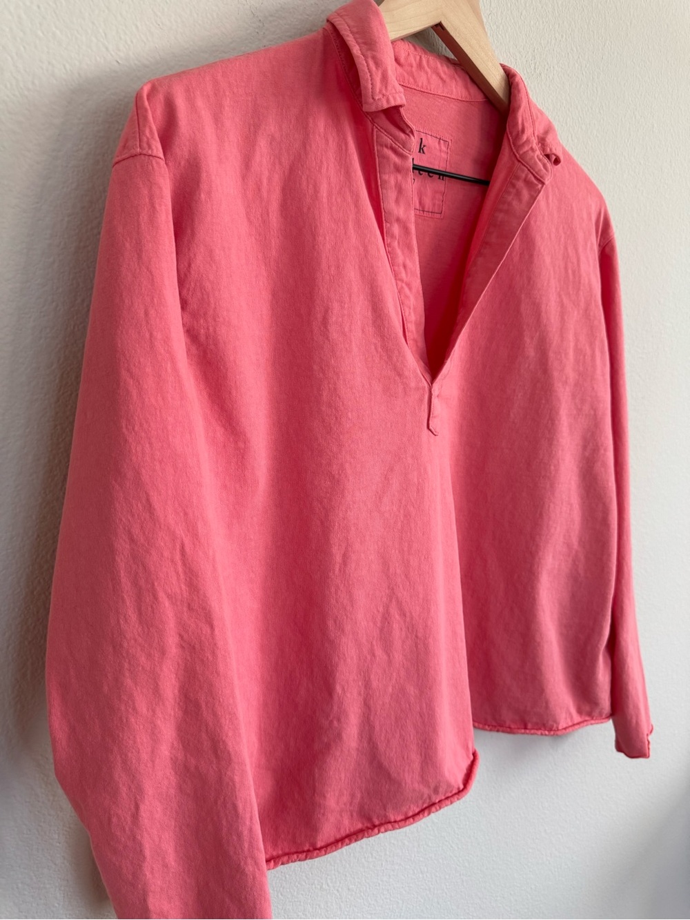 Frank & Eileen Patrick Popover Henley Pink Coral Cotton Raw Hem Minimalist S - Picture 4 of 15